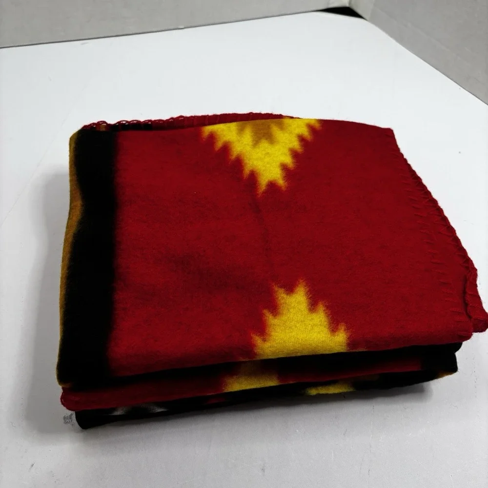 NWOT St Labre Indian School Blanket Southwest Aztec Native Throw Fleece 49